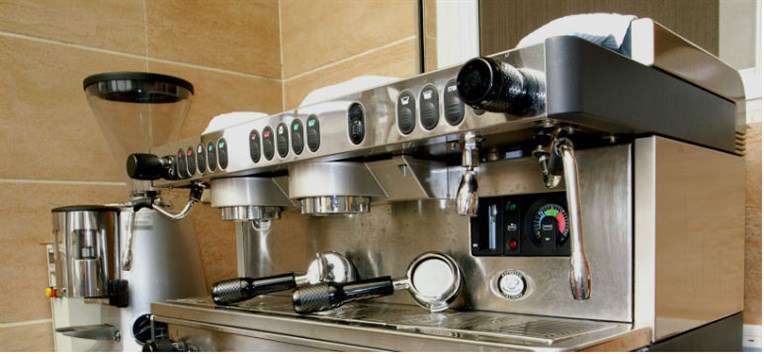 Bạn đã biết mua máy pha cà phê cho quán cà phê ở đâu tốt?