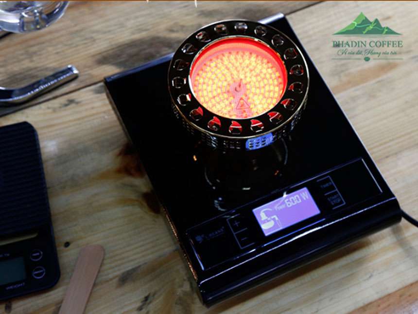 Sử dụng đèn hồng ngoại để gia nhiệt cho bình cà phê Syphon