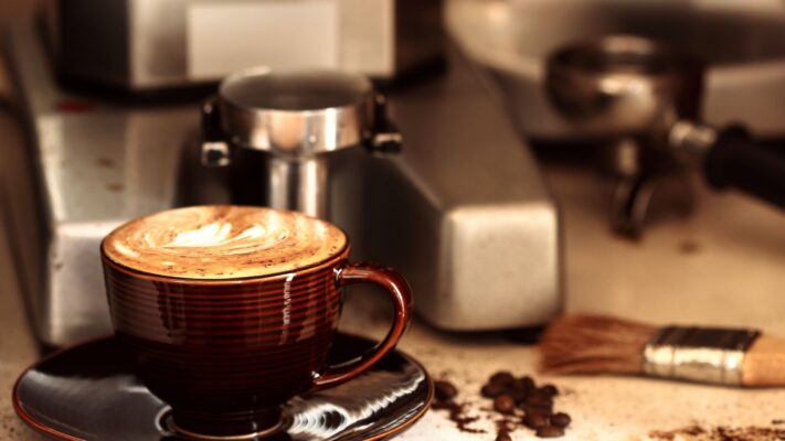 Hướng dẫn cách pha cà phê ngon từ máy pha cà phê chuyên nghiệp