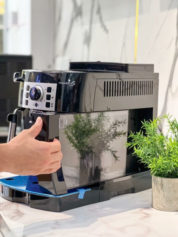 Máy pha cà phê Delonghi ECAM 20.116.B Magnificia S