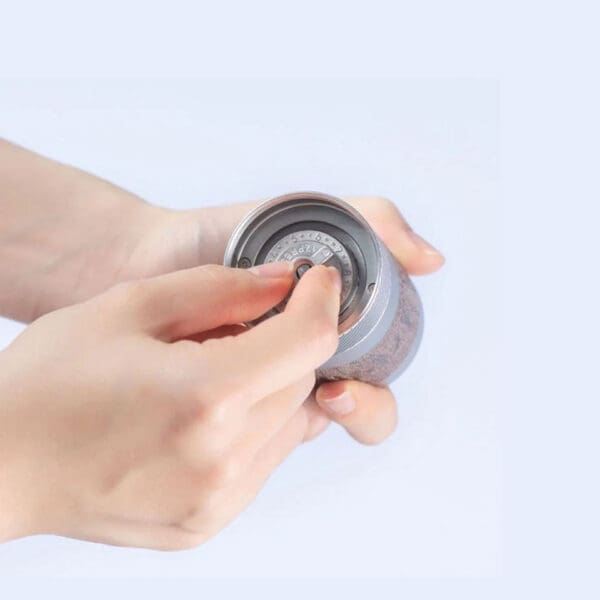 Máy xay cà phê cầm tay 1 Zpresso Q2 - ảnh chi tiết 8 tại Phadin