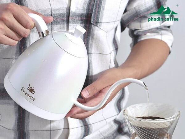 Ấm rót cà phê chính hãng Brewista – điều chỉnh nhiệt độ thông minh, chuyên dụng cho pha cà phê pour-over, thiết kế vòi cổ ngỗng dài bằng thép không gỉ, dung tích 600ml