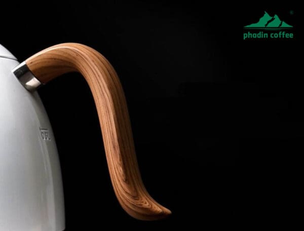 Ấm rót cà phê chính hãng Brewista – điều chỉnh nhiệt độ thông minh, chuyên dụng cho pha cà phê pour-over, thiết kế vòi cổ ngỗng dài bằng thép không gỉ, dung tích 600ml