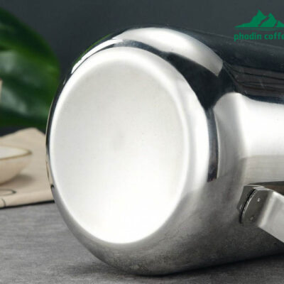 Ca đánh sữa bằng thép không gỉ, miệng vót nhọn dễ tạo hình latte art, thiết kế miệng xiên chuyên dụng cho pha cà phê nghệ thuật – dung tích 350ml