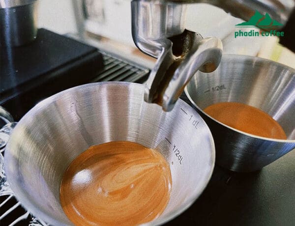 Cốc đong kim loại dùng cho máy pha cà phê Espresso – chất liệu thép không gỉ 304, có vạch chia, dung tích 100ml