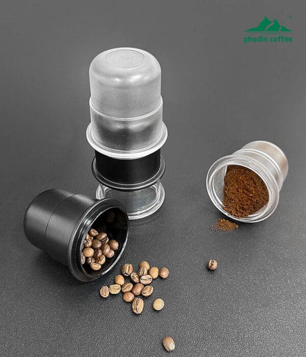 Cốc hứng bột cà phê cho máy xay – dùng để cân cà phê hạt, gắn vào tay cầm máy pha Espresso giúp chống bắn bột, cũng có thể dùng làm cốc ngửi hương (cupping)