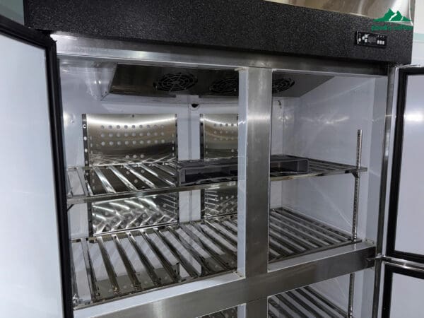 Tủ đông 4 cánh inox 201 quạt lạnh Lightcool LS-1200F