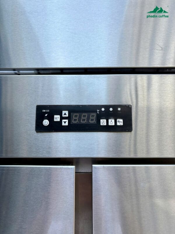 Tủ đông 4 cánh inox 403 quạt lạnh Lightcool LS-1200F
