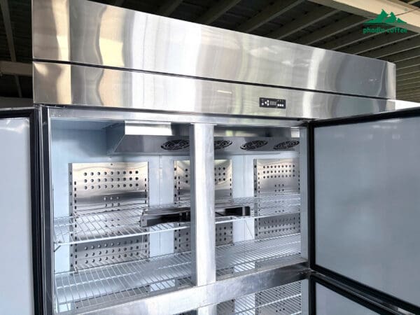 Tủ đông 6 cánh quạt lạnh Lightcool LS-1200F