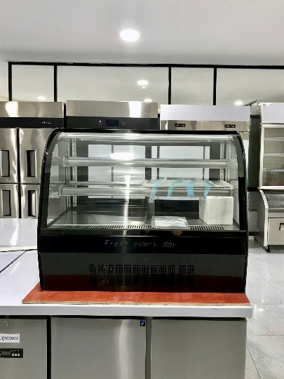 Tủ bánh kem để bàn LIGHTCOOL TS-900Y