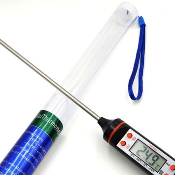 Nhiệt kế chất lỏng – ảnh cận chi tiết từ ảnh sản phẩm